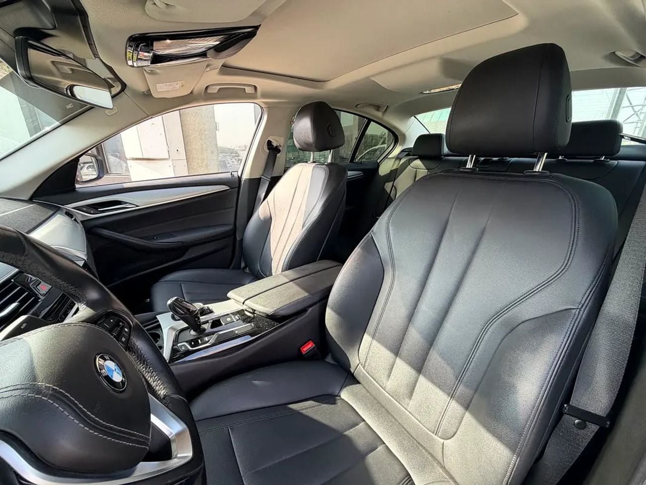 بي أم دبليو 520i MORYA JESWANI CARS FOR USED AUTOMOBILE TRADING CO.L.L.C
