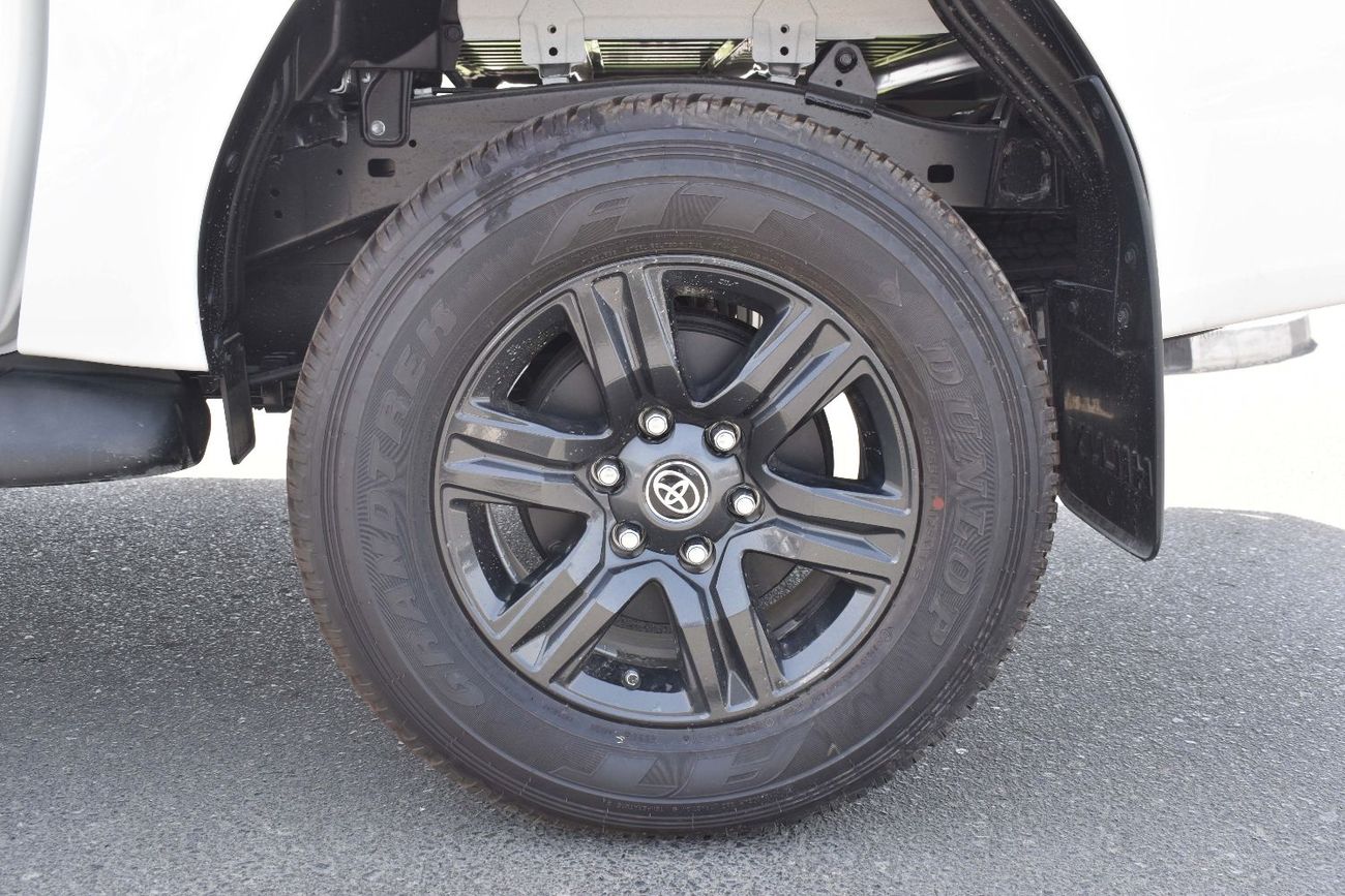 تويوتا هيلوكس TOYOTA HILUX 2.7L MT 4x4