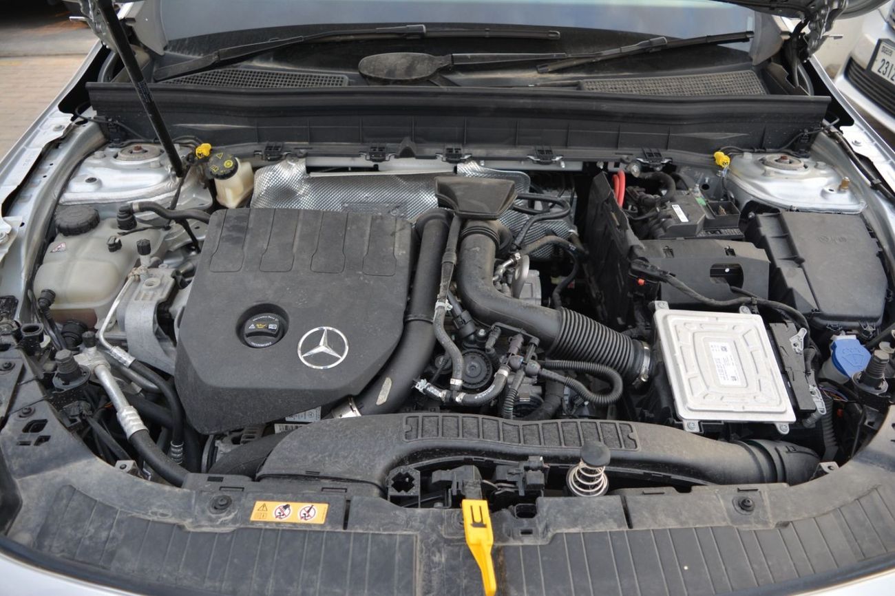 Mercedes-Benz GLB 200