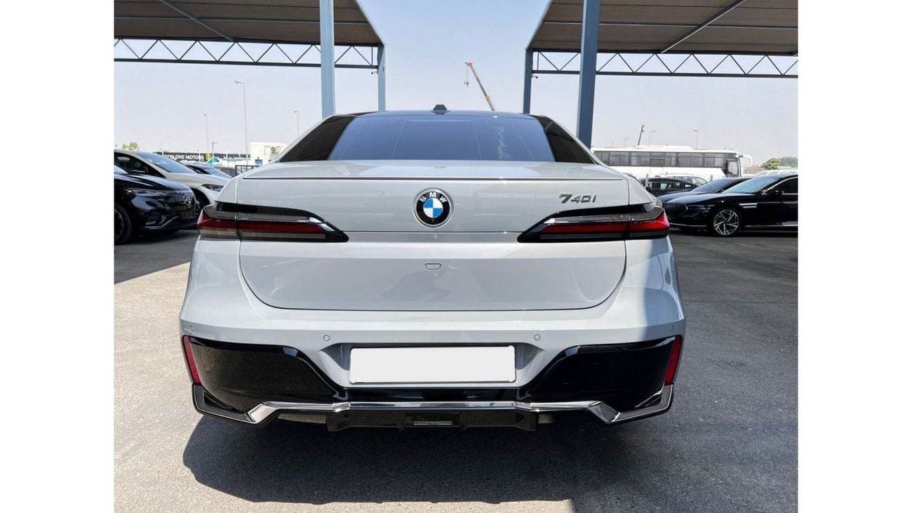 BMW 740Li M Sport BMW 740i