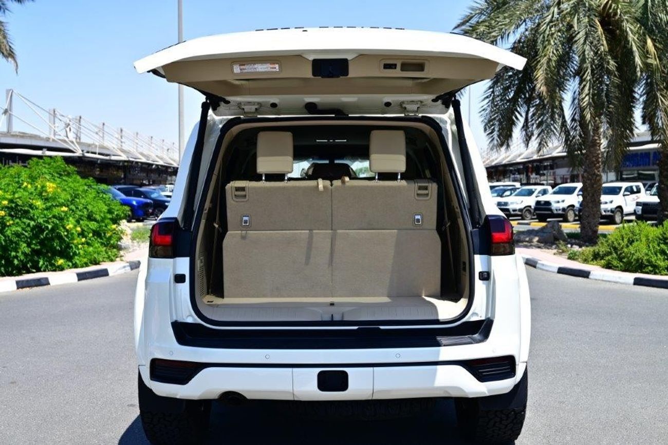 تويوتا لاند كروزر 3.3L ADVENTURE EDITION