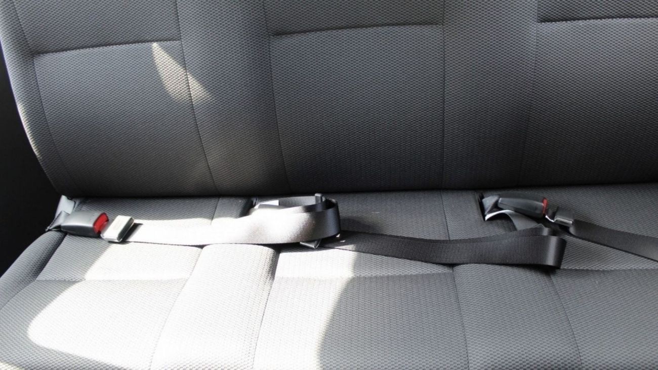 Toyota Hiace TOYOTA HIACE 2.5L MT (Export only)