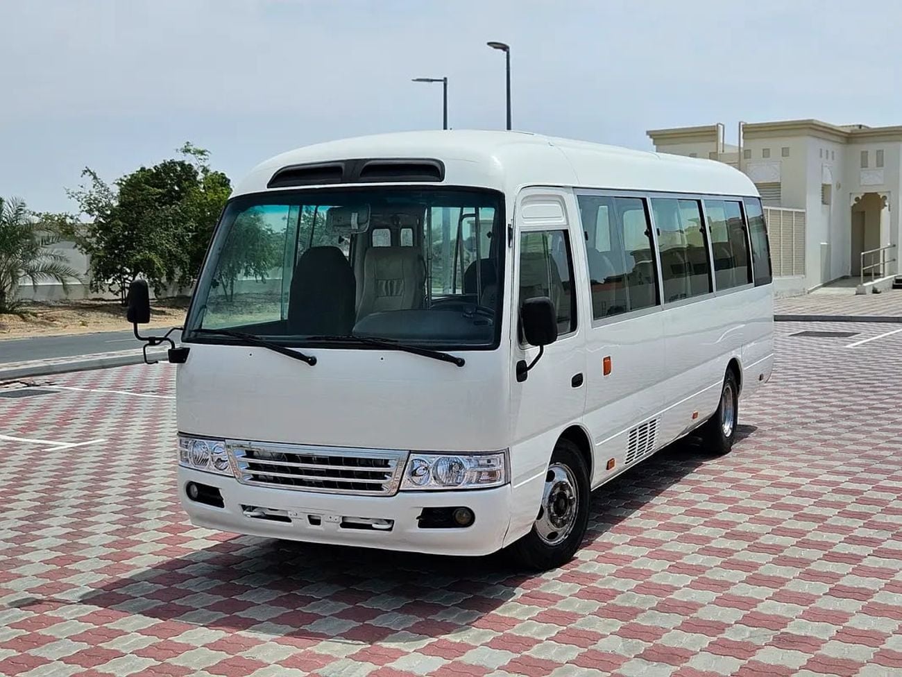 تويوتا كوستر Fresh Japan Import Immaculate Condition 30 Seater Diesel With Low KM