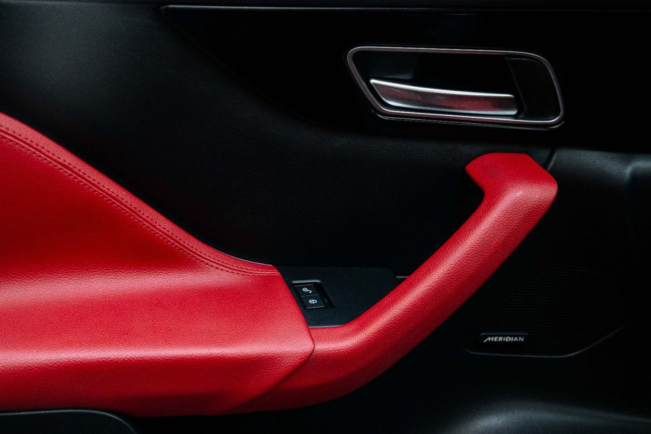 جاكوار F بيس F-Pace R Sport | 1,665 P.M | 0% Downpayment | WARRANTY!