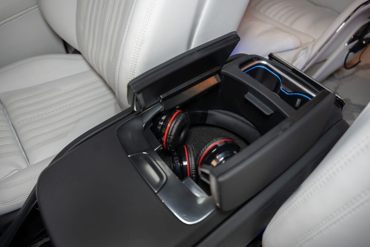 Mercedes-Benz V 300 Ramadan Special Offer | Luxury VIP Van | Reclining Seats | Fridge | Starlight Roof