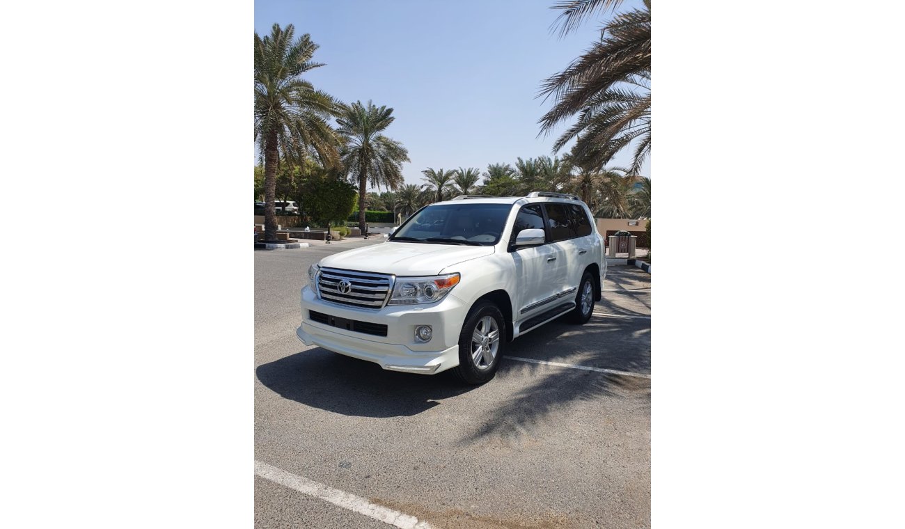 Toyota Land Cruiser Land cruiser GXR 2015 V8 GCC