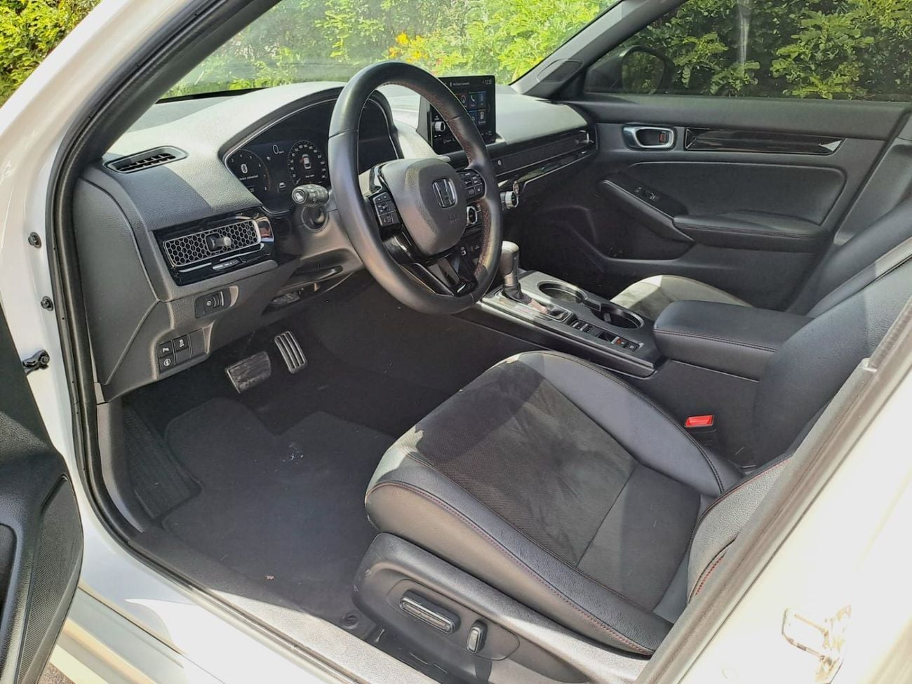 Honda Civic HONDA CIVIC 1.5T SPORT GCC SPECS FULL OPTION (1088/-MONTHLY)