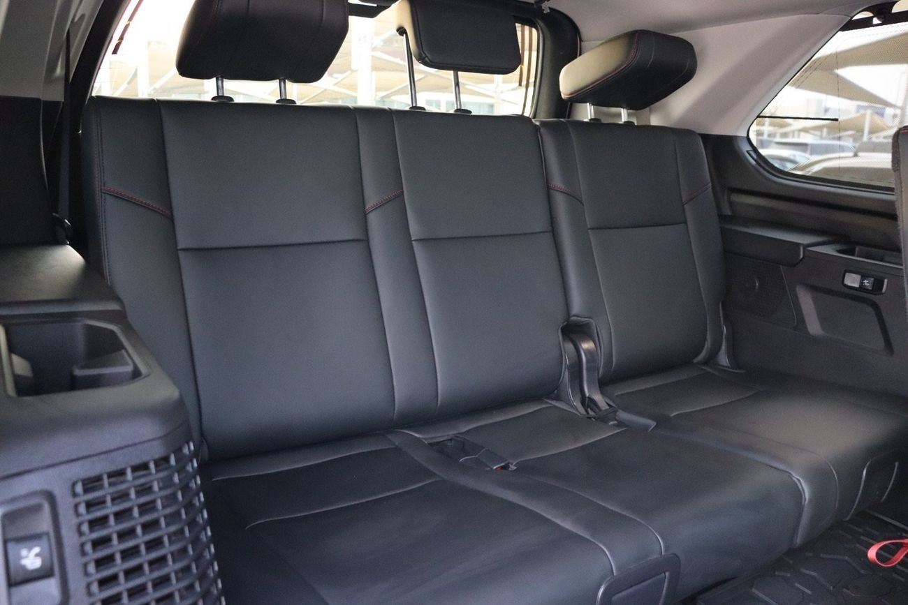 Toyota Sequoia Toyota Sequoia TRD Pro / Clean Title/ 3000KM Only / Original Paint/ 2023