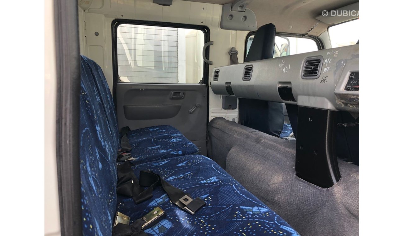 Mitsubishi Canter mitsubishi canter d/c pick up 2015. free of accident with low mileage