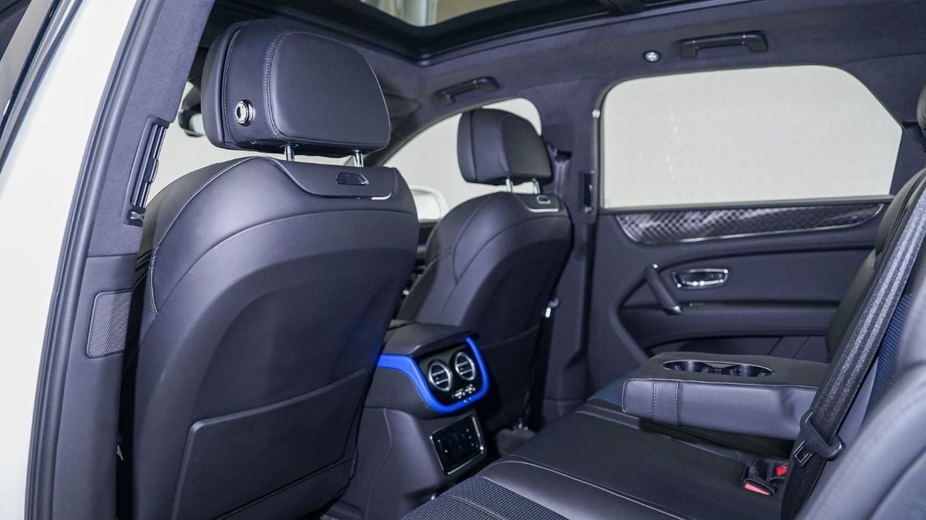 بنتلي بينتايجا Bentayga 4.0T | AED 6,956 PM | Up to 3 Years Unlimited Warranty | GCC