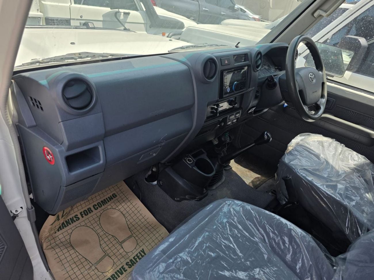 Toyota Land Cruiser Pick Up DIESEL RIGHT HAND DRIVE 4.5L ,2O15 MODEL ONLY FOR EXPORT AVAILABLE