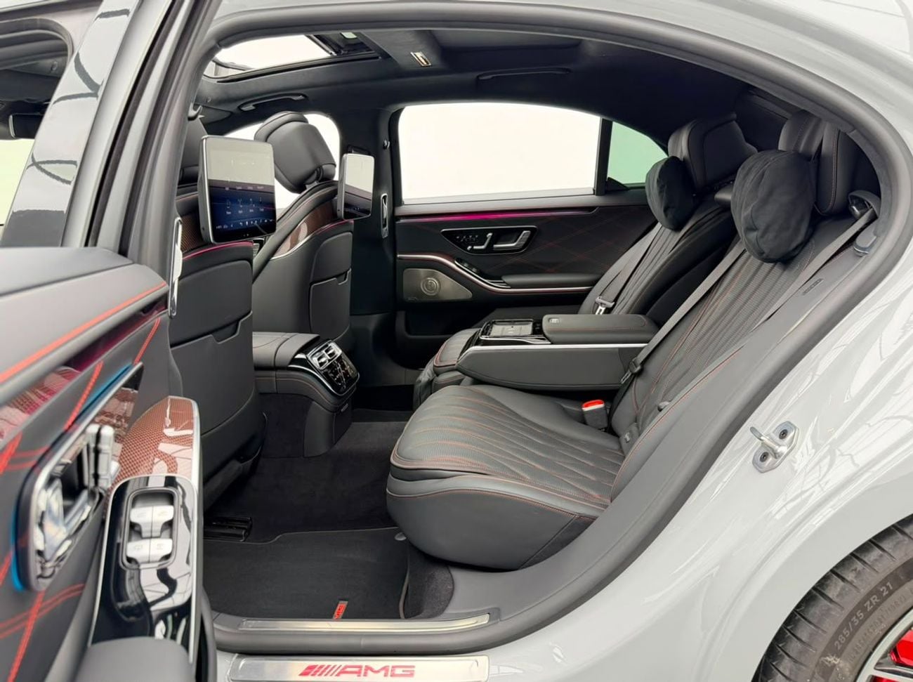 Mercedes Benz S63 AMG E PERFORMANCE EDITION 1