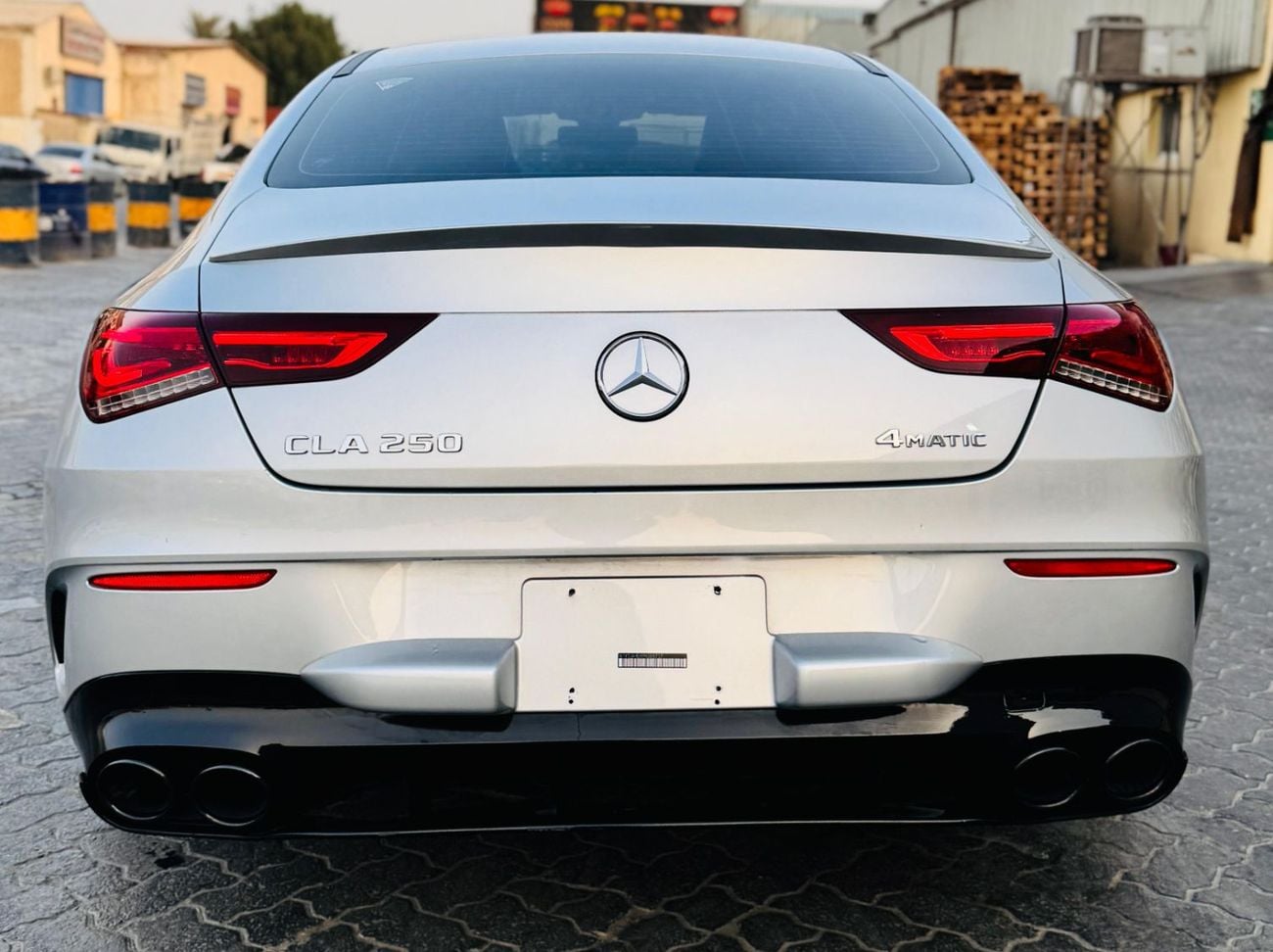 Mercedes Benz CLA250
