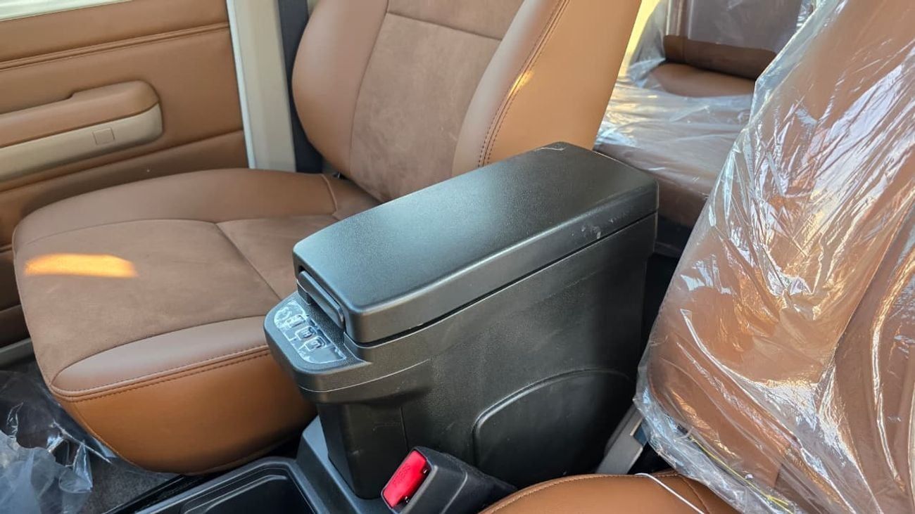 تويوتا لاند كروزر 70 LC76 LX LX 2.8L