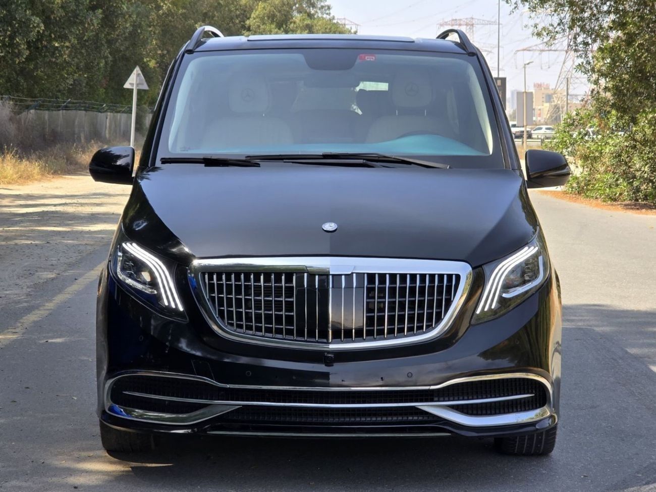 Mercedes-Benz V 250 Std 2.1L MERCECES V-250 2017 GCC VIP SEATS // PERFECT CONDITION