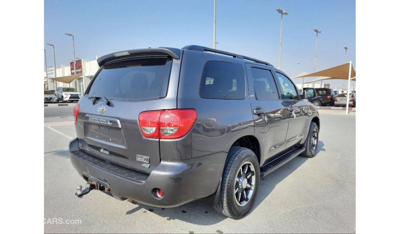 Toyota Sequoia Toyota sequoia 2014 ,,,sunroof very good coundation for sale