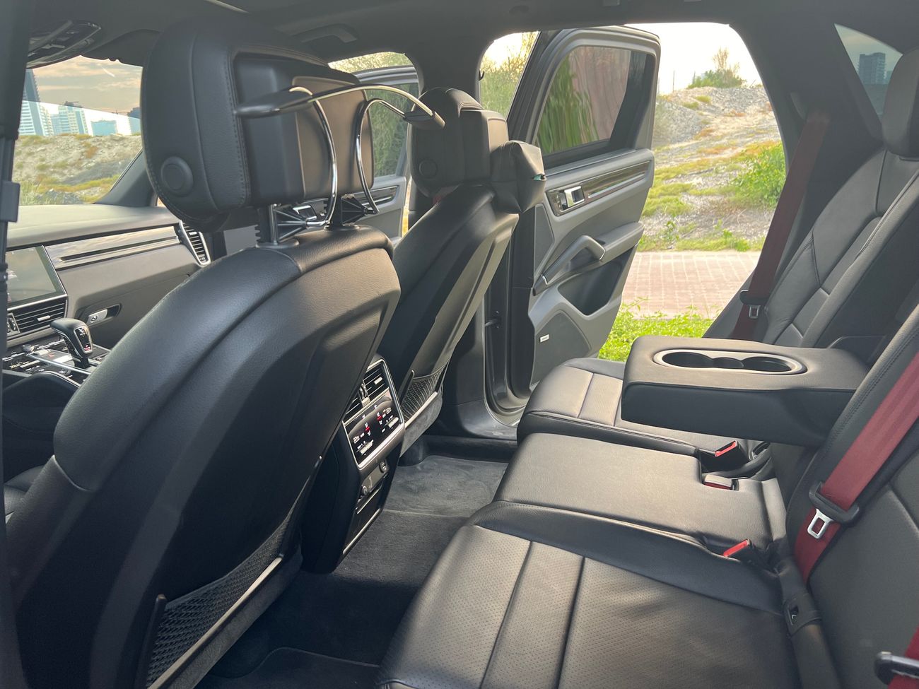 Porsche Cayenne standard.