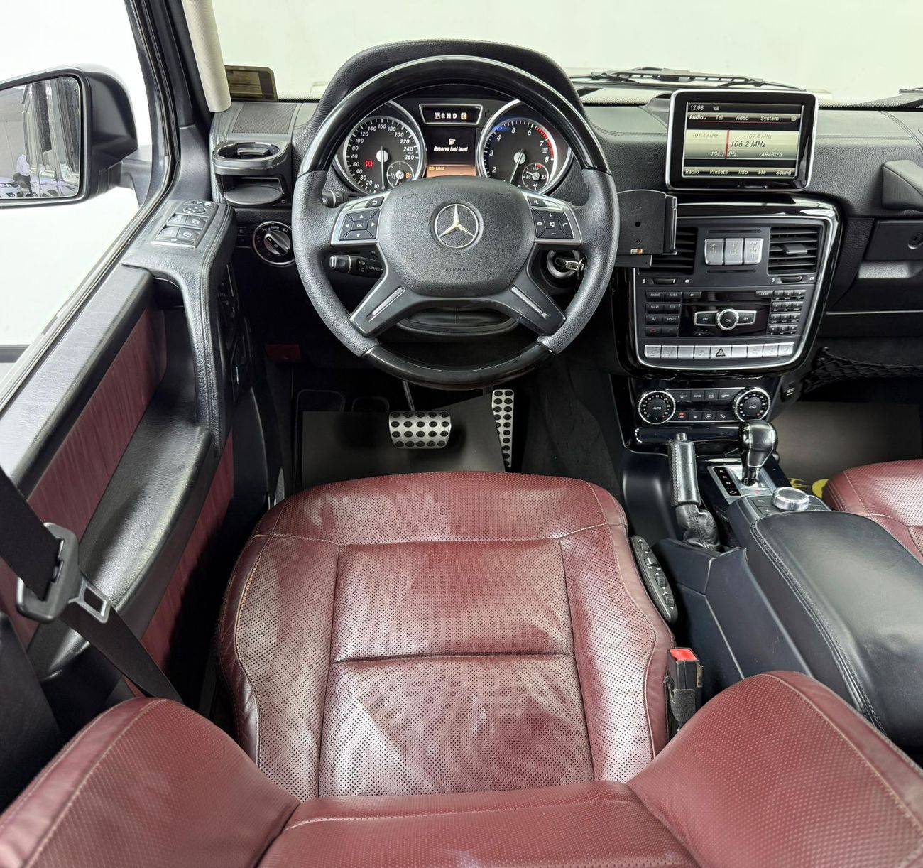 مرسيدس بنز G 500 Std 5.5L 2015 Mercedes Benz G500, Full Service History, Fully Loaded, Excellent Condition