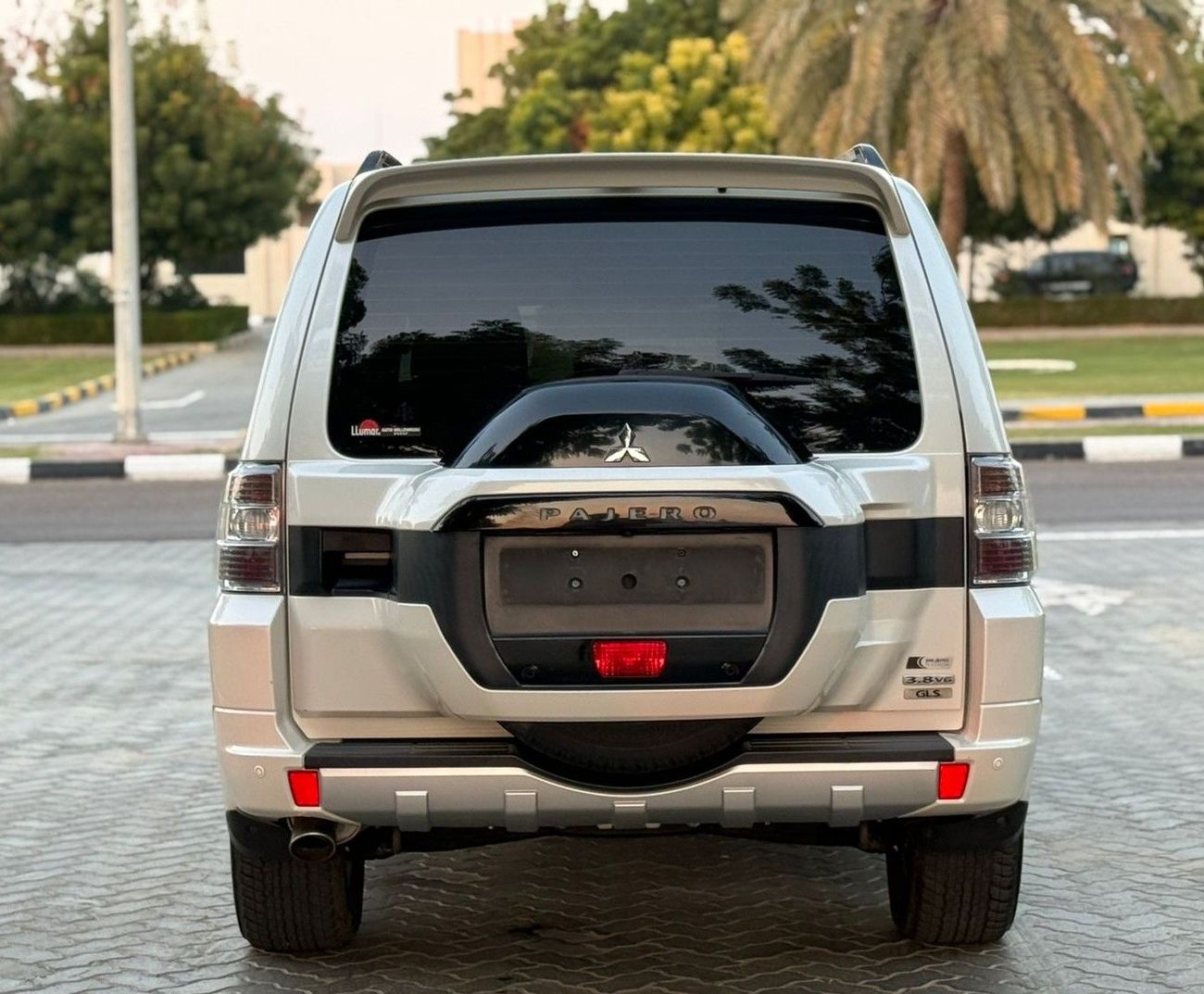 ميتسوبيشي باجيرو GLS Highline 3.8L (243 HP)
