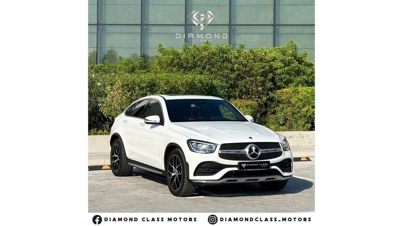 Mercedes-Benz GLC 200 Premium Mercedes GLC 200 Coupe  AMG line - 2.0T 4Matic  Sunroof  2022 GCC  Service Contract Under Me