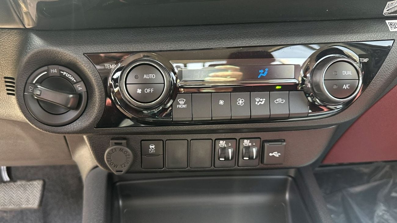 تويوتا هيلوكس (LHD) TOYOTA HILUX DC 2.7P MT 4X4 P.WINDOW MY2024 – GREY