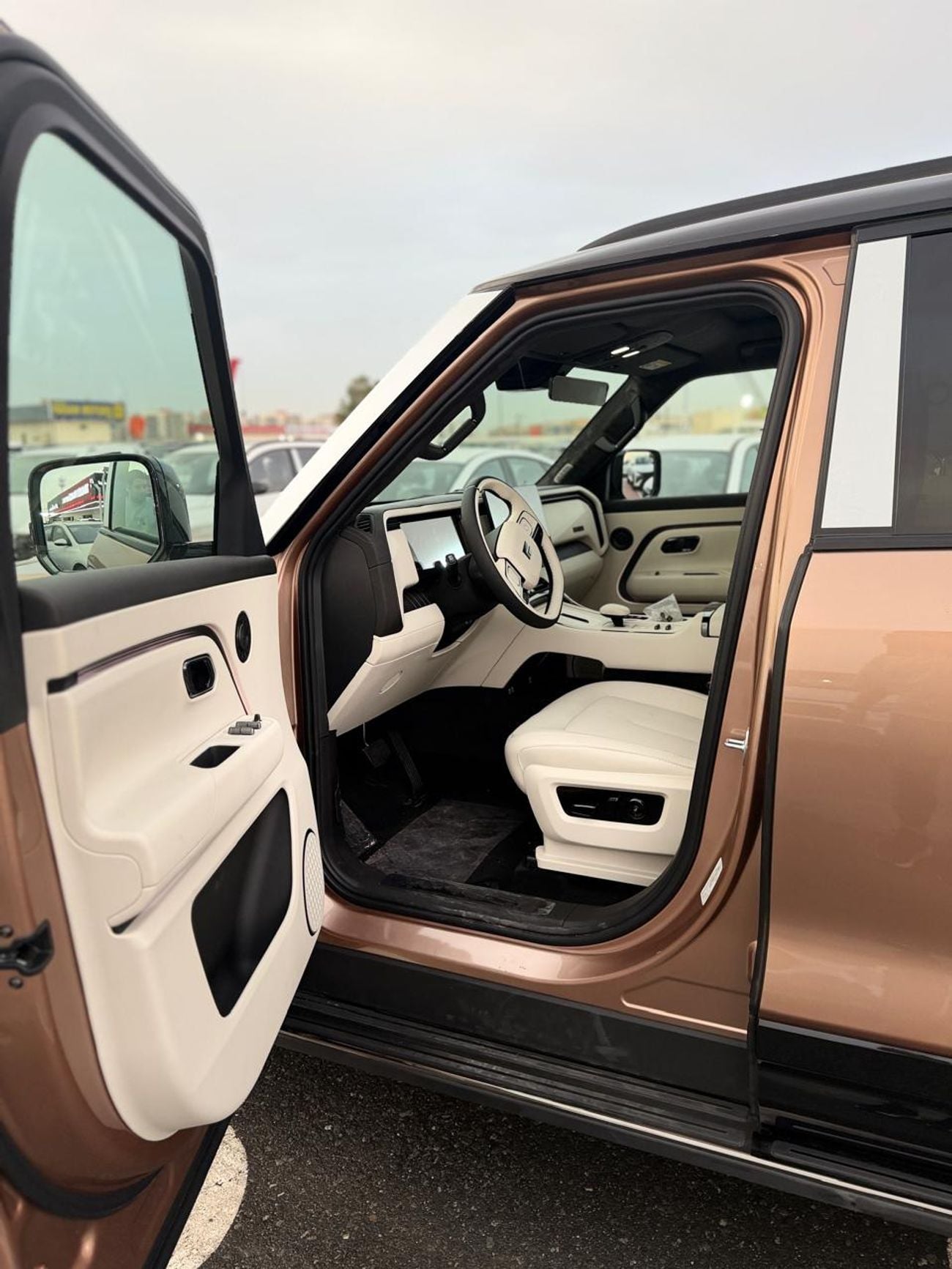روكس أداماس FIRST CLASS 7 seats big battery full option