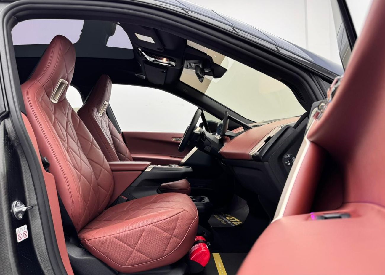 BMW iX 2023 BMW iX xDrive40, 2028 BMW Warranty, 2029 WMW Service Pack, 2031 BMW Battery Warranty, GCC