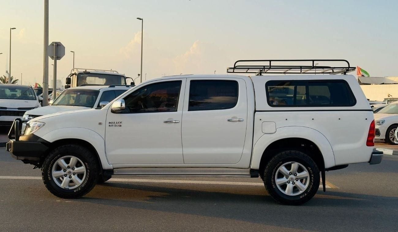Toyota Hilux AFTER MARKET CANOPY WITH ROOF RACK | RHD | 2011 | 3.0L DIESEL ENGINE | MT | SUNROOF | 4WD