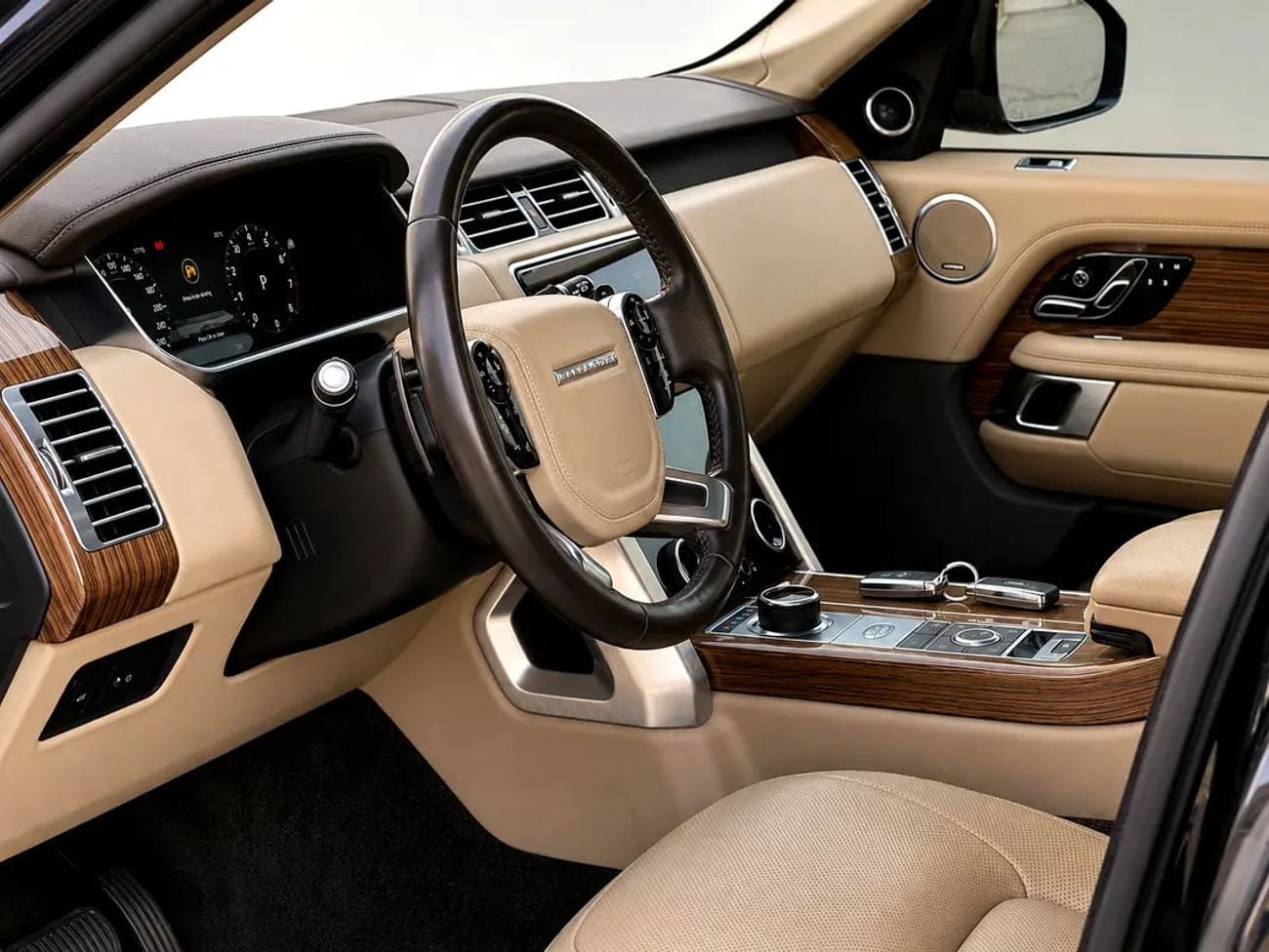 Land Rover Range Rover SE GCC Specs