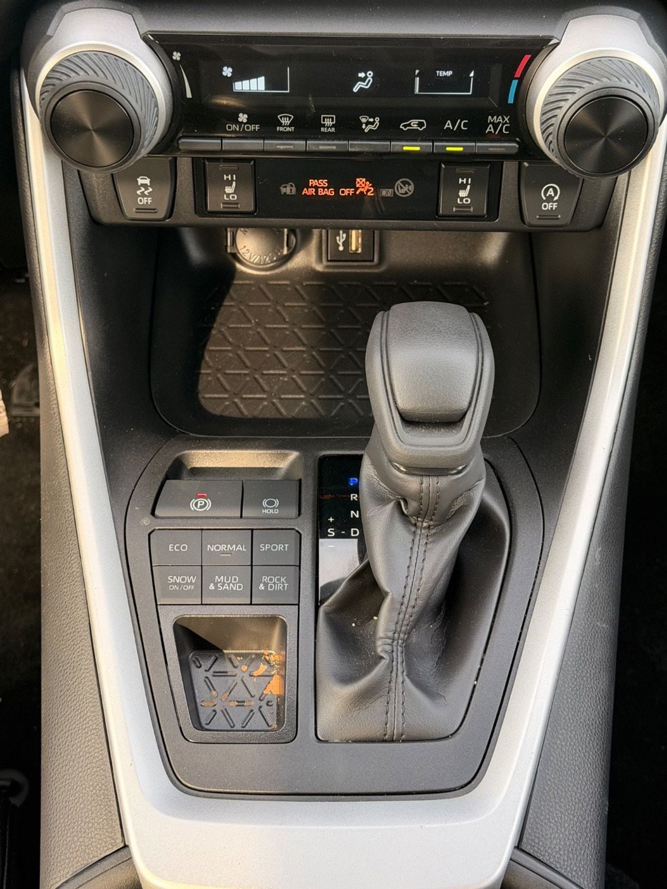 تويوتا راف ٤ RAV4 2.5L 4WD 2024