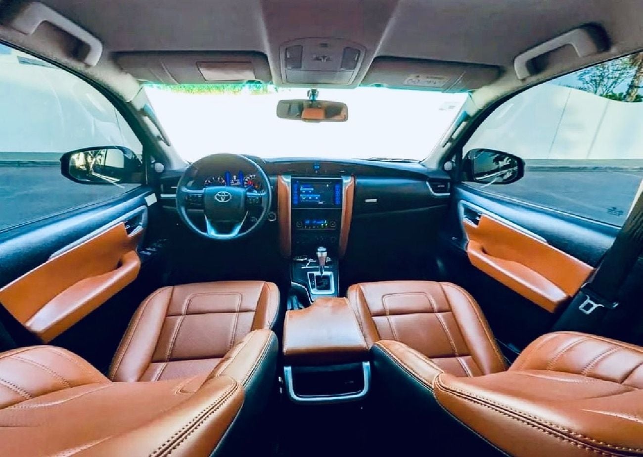 Toyota Fortuner 2.8L . 4 Cylinders . Diesel. SUV/ Crossover. 7 Seats. 5 Doors