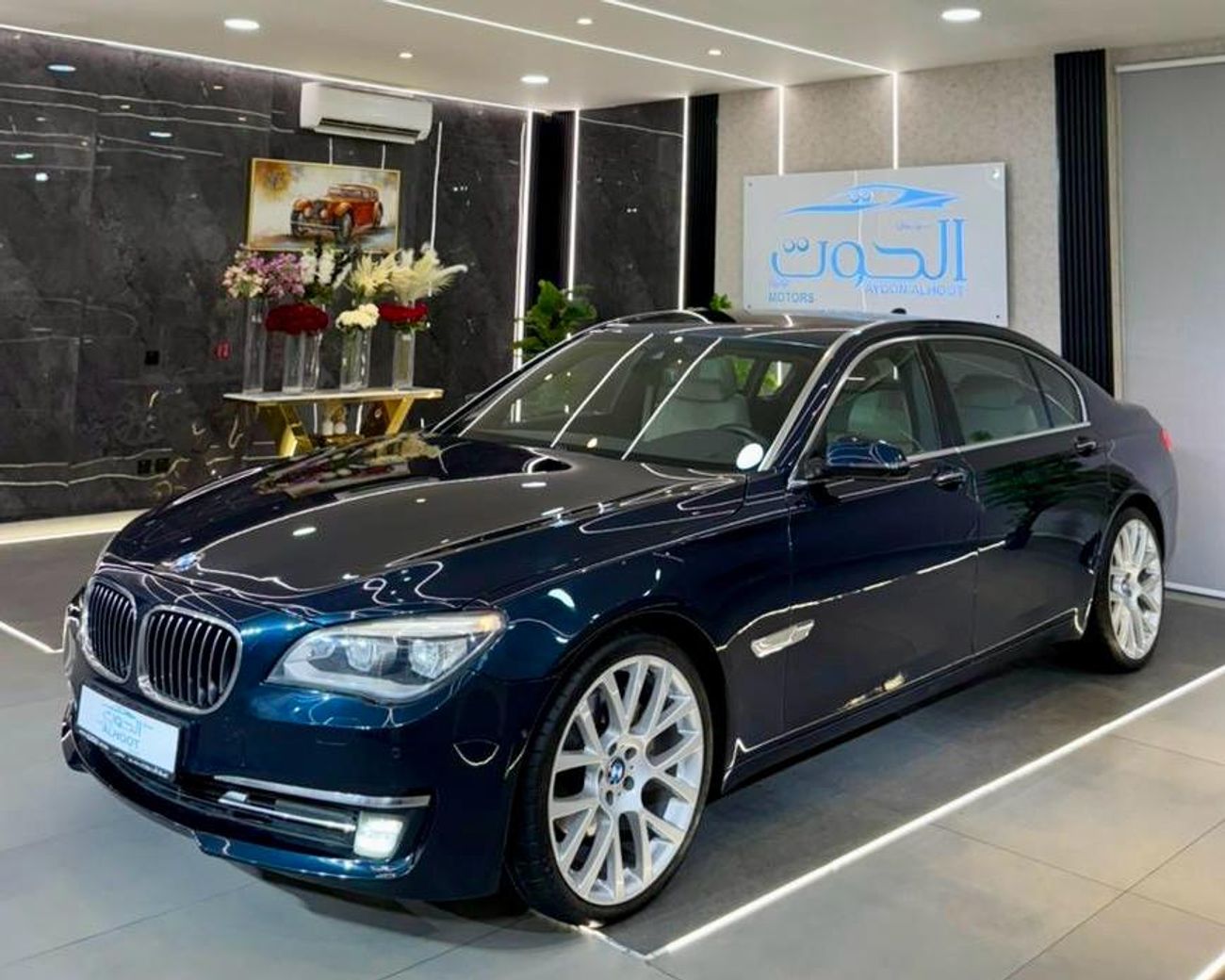 BMW 730Li Exclusive 4.0L ELITE BMW 730Li V6 || GCC II POWERFUL ENGINE II TOP RANGE || REAR SCREENS