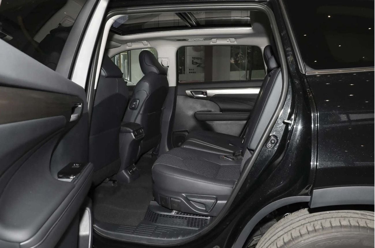 Toyota Highlander ,4WD, JBL, PANORAMIC ROOF, CHINESE SPECS - MODEL 2026