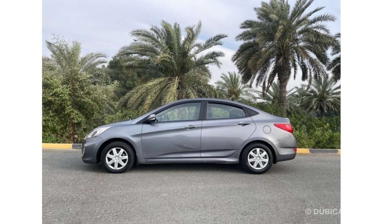 Hyundai Accent GL Hyundai Accent  (GCC  _ SPEC) - mobile 2016 - VERY GOOD CONDITION