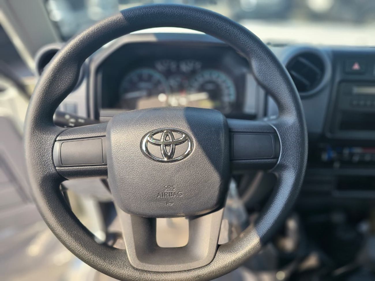 Toyota Land Cruiser Pick Up DC 4.2L DIESEL MANUAL TRANSMISSION ( FOR RE-EXPORT ONLY )