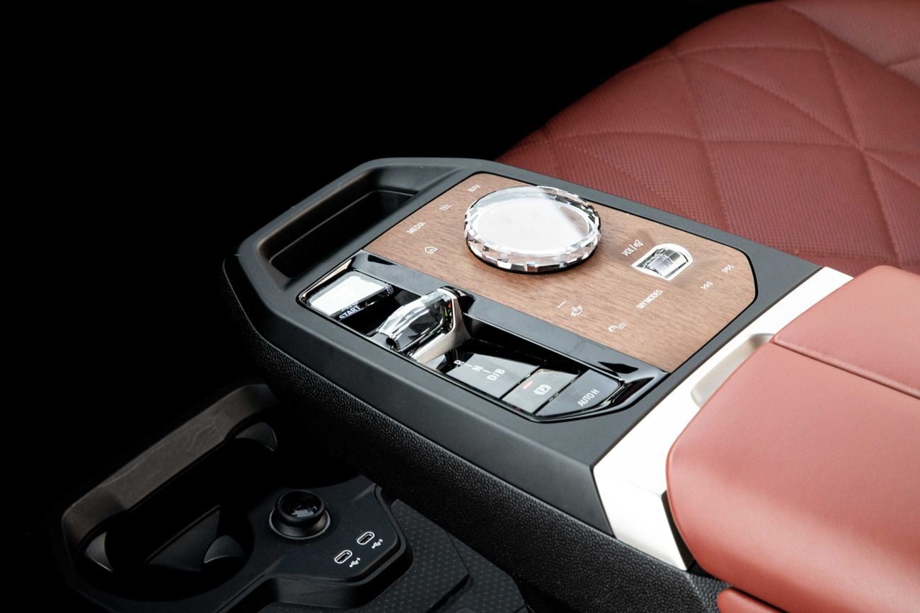 بي أم دبليو iX IX xDrive40 | 3,721 P.M | 0% Downpayment | IX xDrive40 | Agency Warranty 2027!