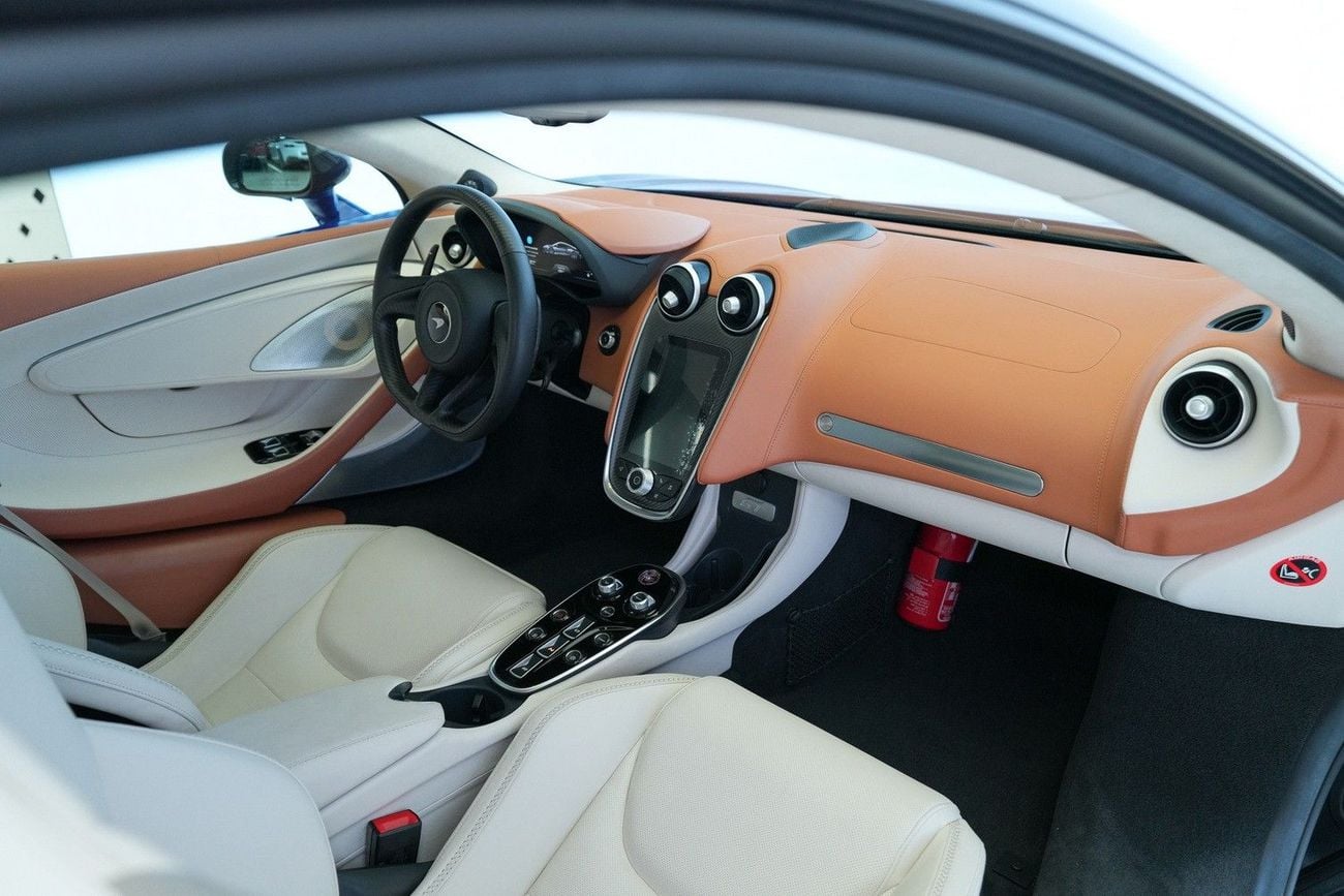 McLaren GT STD McLaren GT