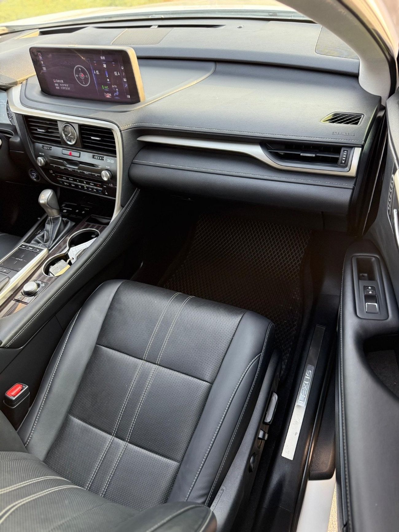 لكزس RX450h L Platinum 3.5L (7 Seater)