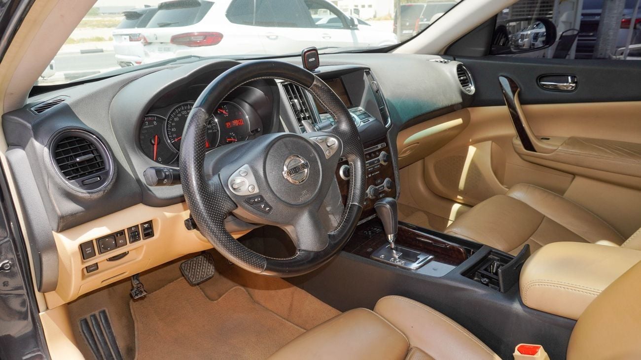 نيسان ماكسيما