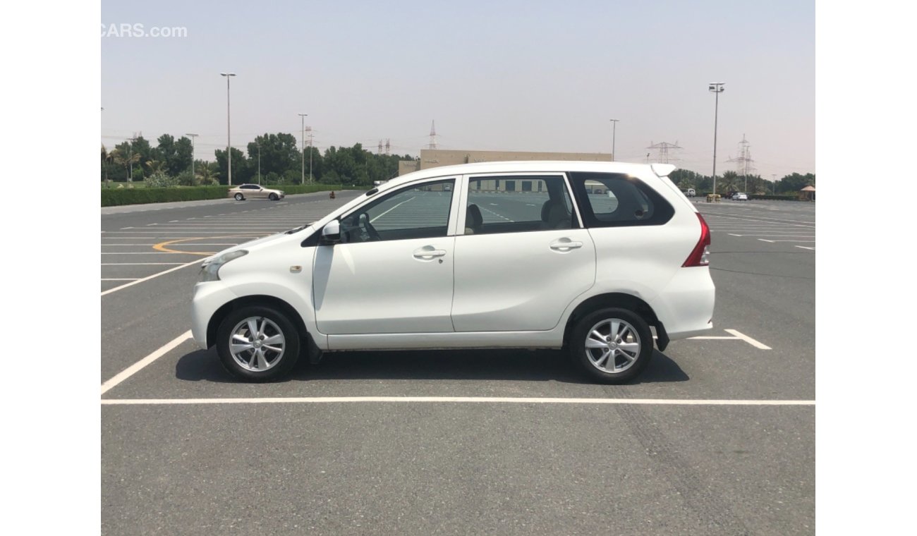 Toyota Avanza SE Avanza model 2015 GCC CAR PREFECT CONDITION INSIDE AND OUTSIDE