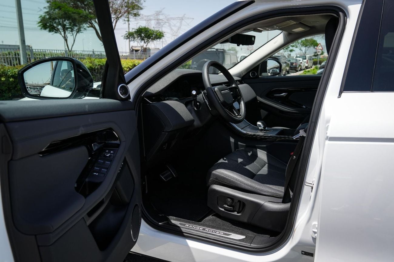 لاند روفر رانج روفر إيفوك SE P250 DYNAMIC 2025!! FIVE YEARS WARRANTY!! THREE YEARS SERVICE CONTRACT