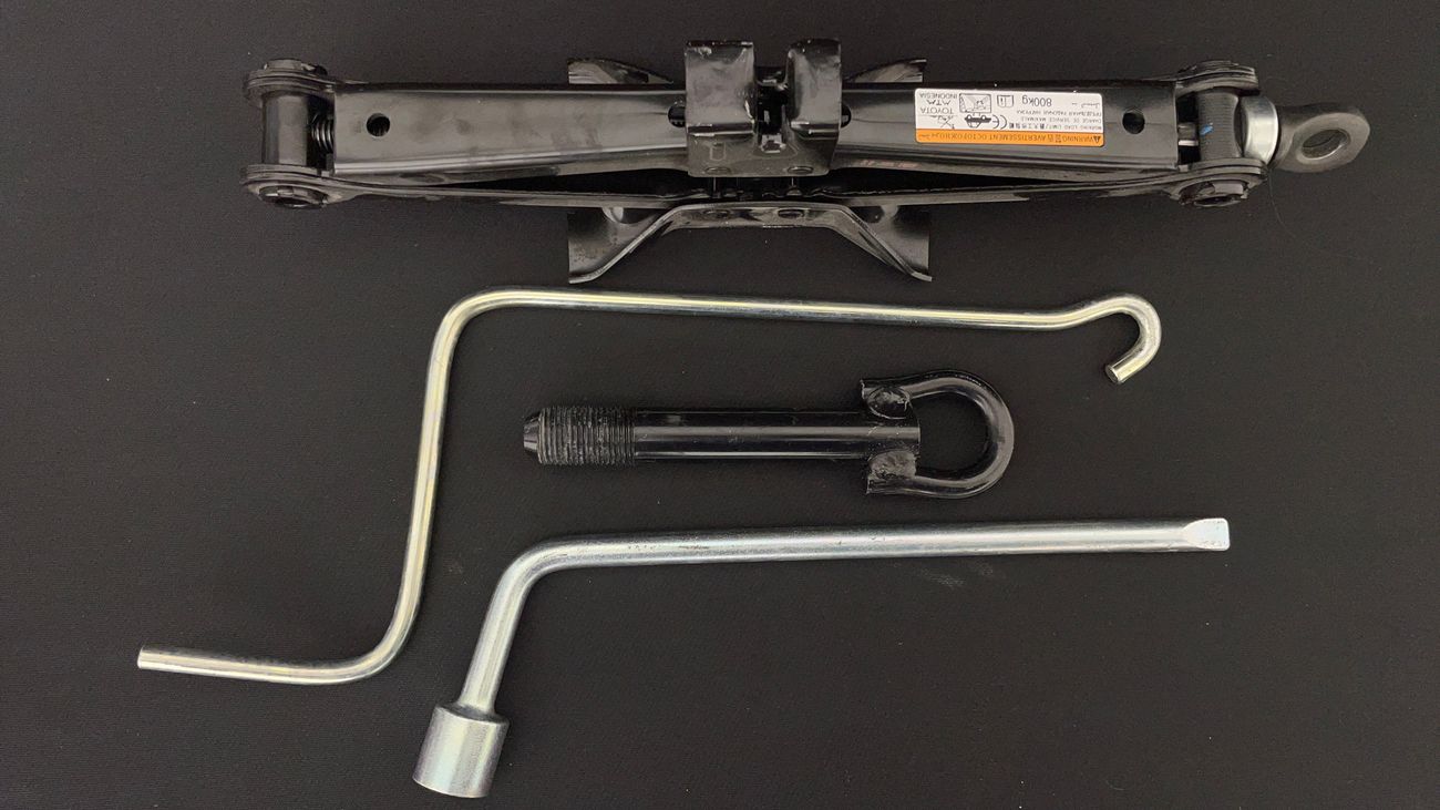 تويوتا يارس E 1.5 | بدون دفعة مقدمة | اختبار القيادة في المنزل