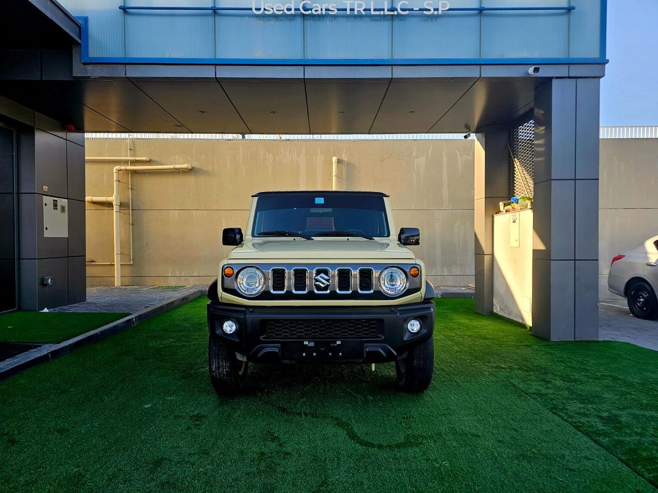 سوزوكي جيمني GLX/ DUAL TONE/ AUTOMATIC/ ORIGINAL PAINT/ 1.5L V4/ LOW MILEAGE