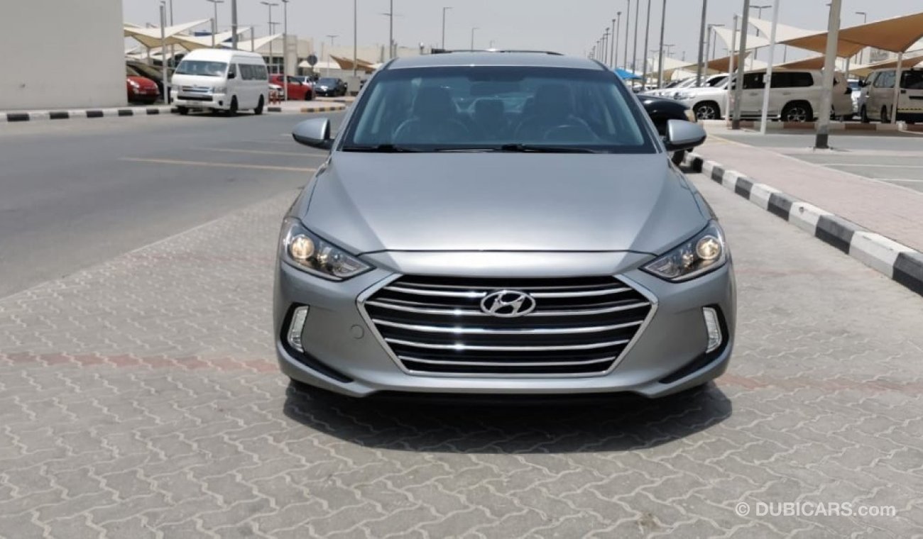 Hyundai Elantra SE - Very Clean Car