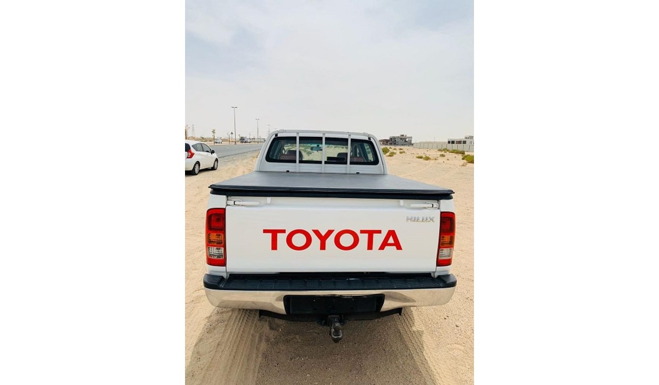 Toyota Hilux 2011 WHITE