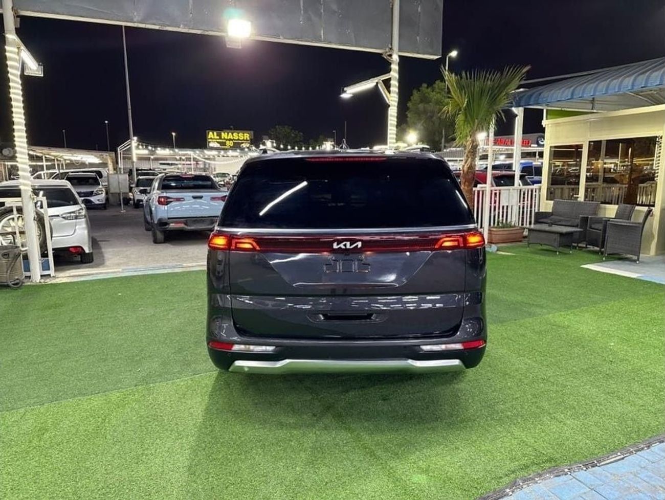 Kia Carnival SXL 3.5L 8seat