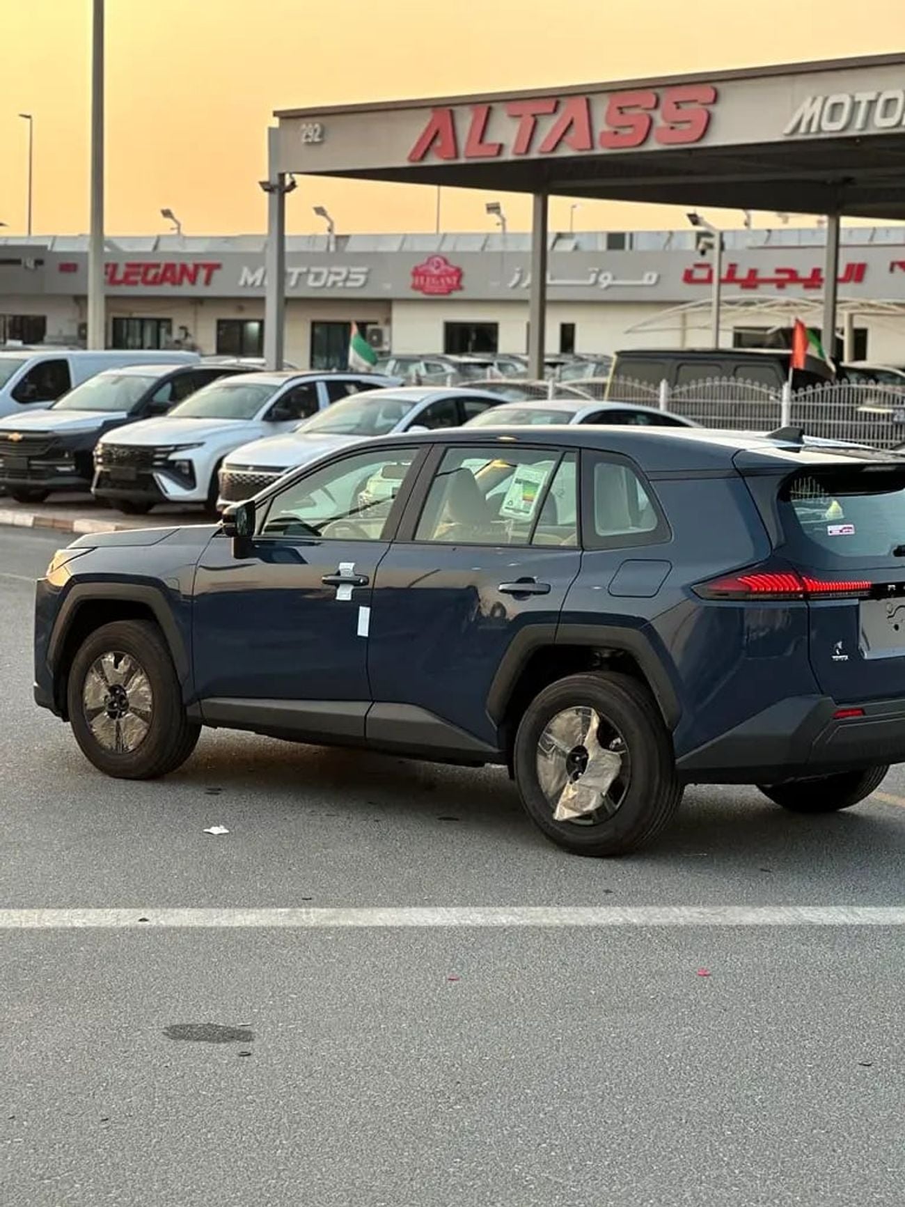 Toyota RAV4 XLE HEV 2.5L HYBRID FWD GCC Specs