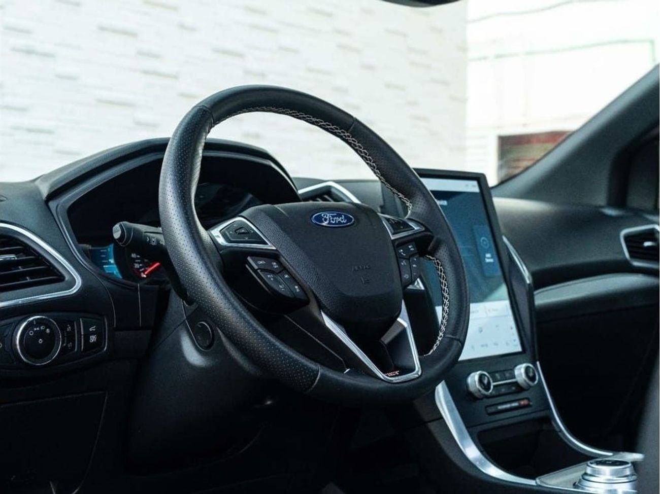 Ford Edge ST 2.7T V6 AED 2,359 PM • EDGE ST • ONLY 12,500 KM • 2.7L TURBO V6 • FORD WARRANTY + SERVICE CONTRACT T