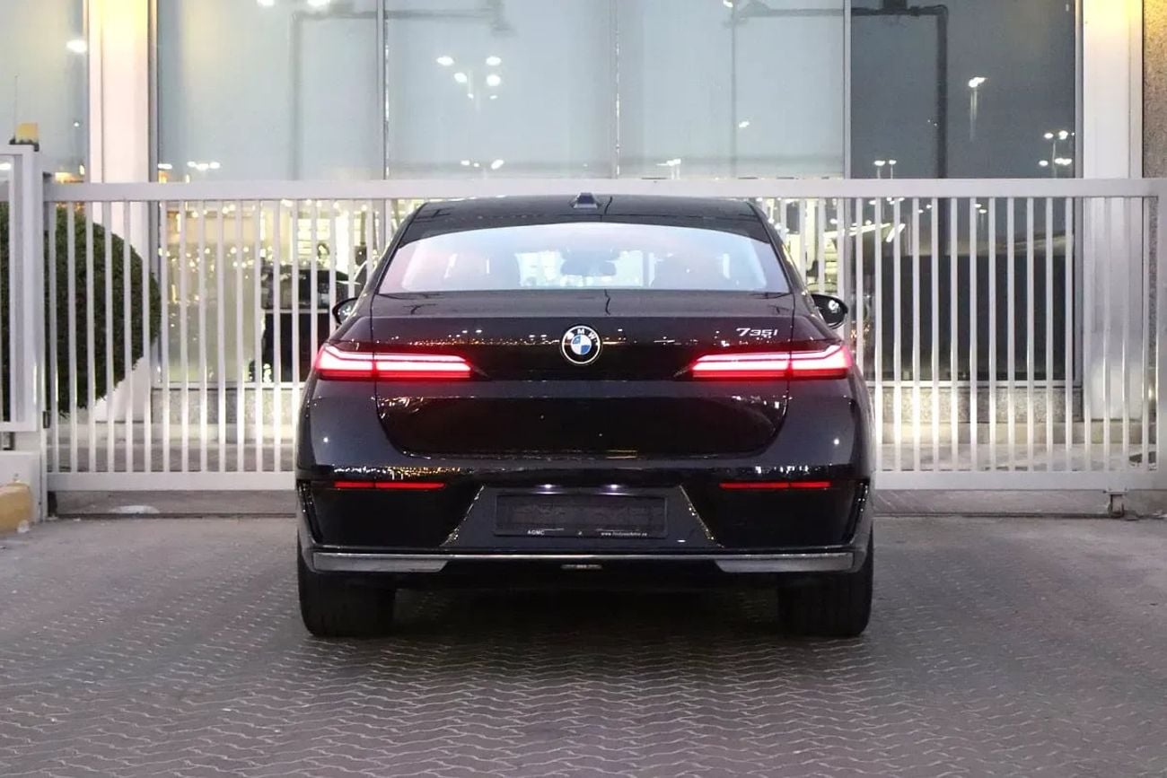 BMW 735i DESIGN PURE EXCELLENCE BMW 7 Series 735 2025 GCC specs