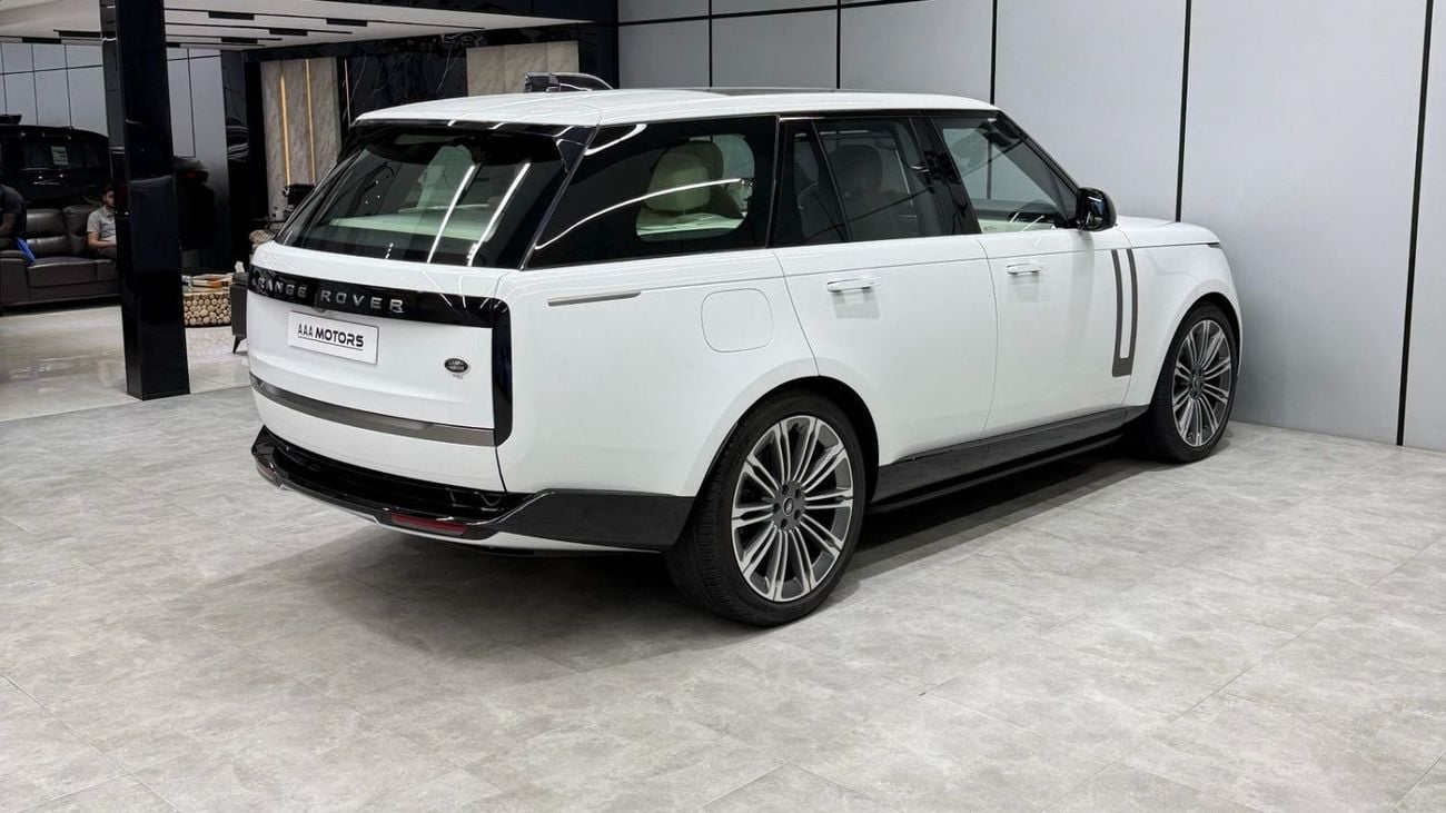 Land Rover Range Rover HSE P530 4.4L | V8 | GCC Specs | Warranty & Service Contract Until 2027